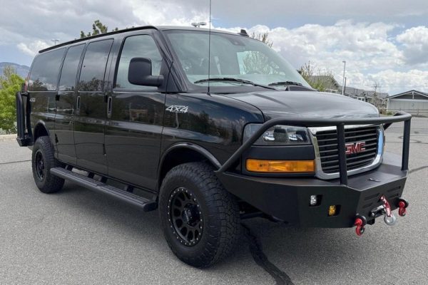 2024 GMC Savana LT 3500