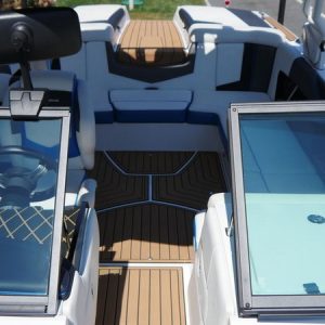 2019 Nautique 210